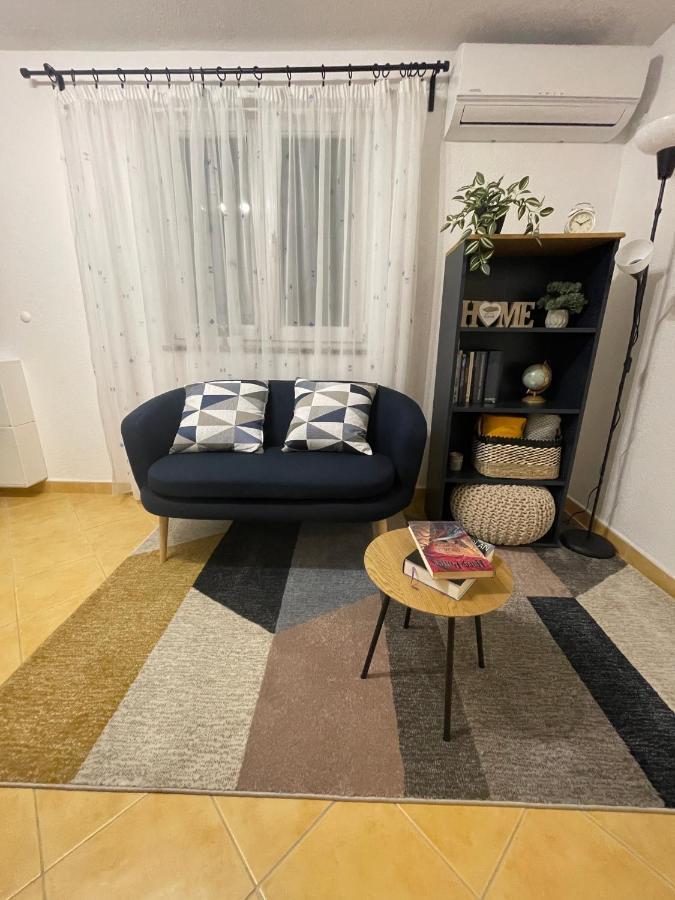 Kn House With Two Apartments Near Sea Rogoznica  Exteriér fotografie