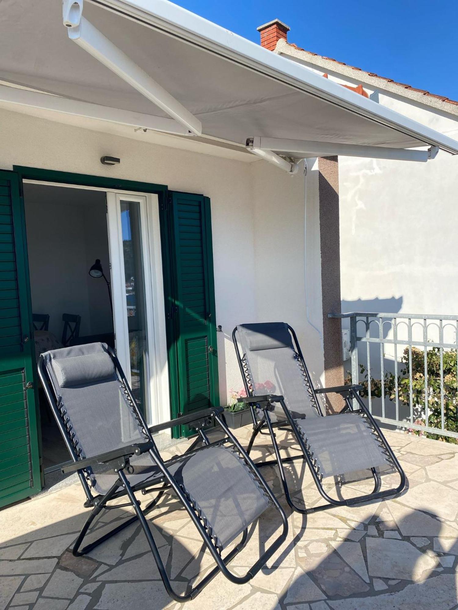 Kn House With Two Apartments Near Sea Rogoznica  Exteriér fotografie